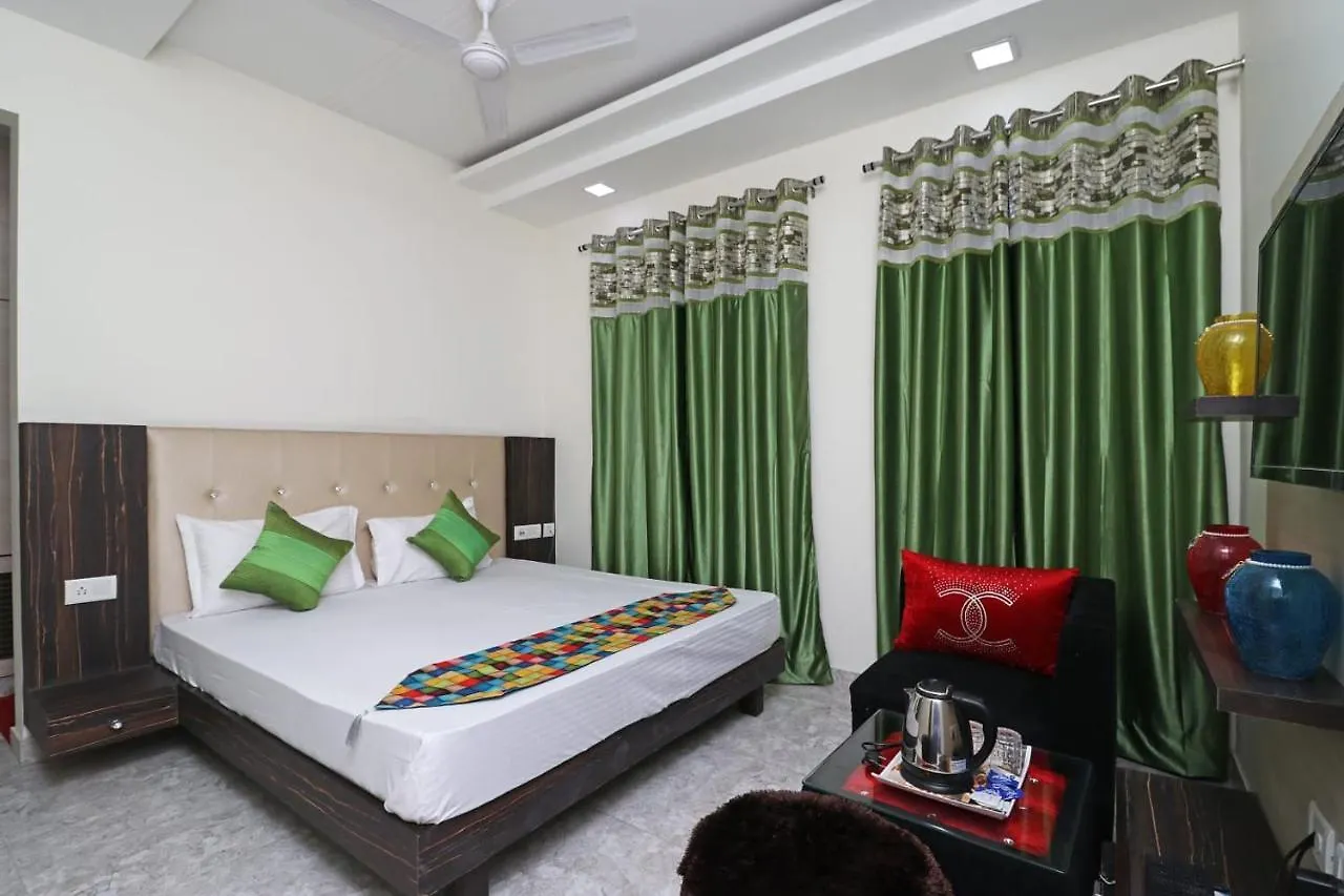Hotel Season Grand Couple Friendly Pitampura Metro Station Delhi