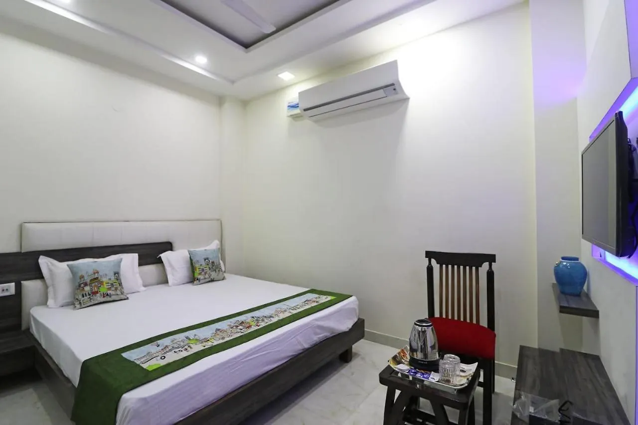 Hotel Season Grand Couple Friendly Pitampura Metro Station Delhi