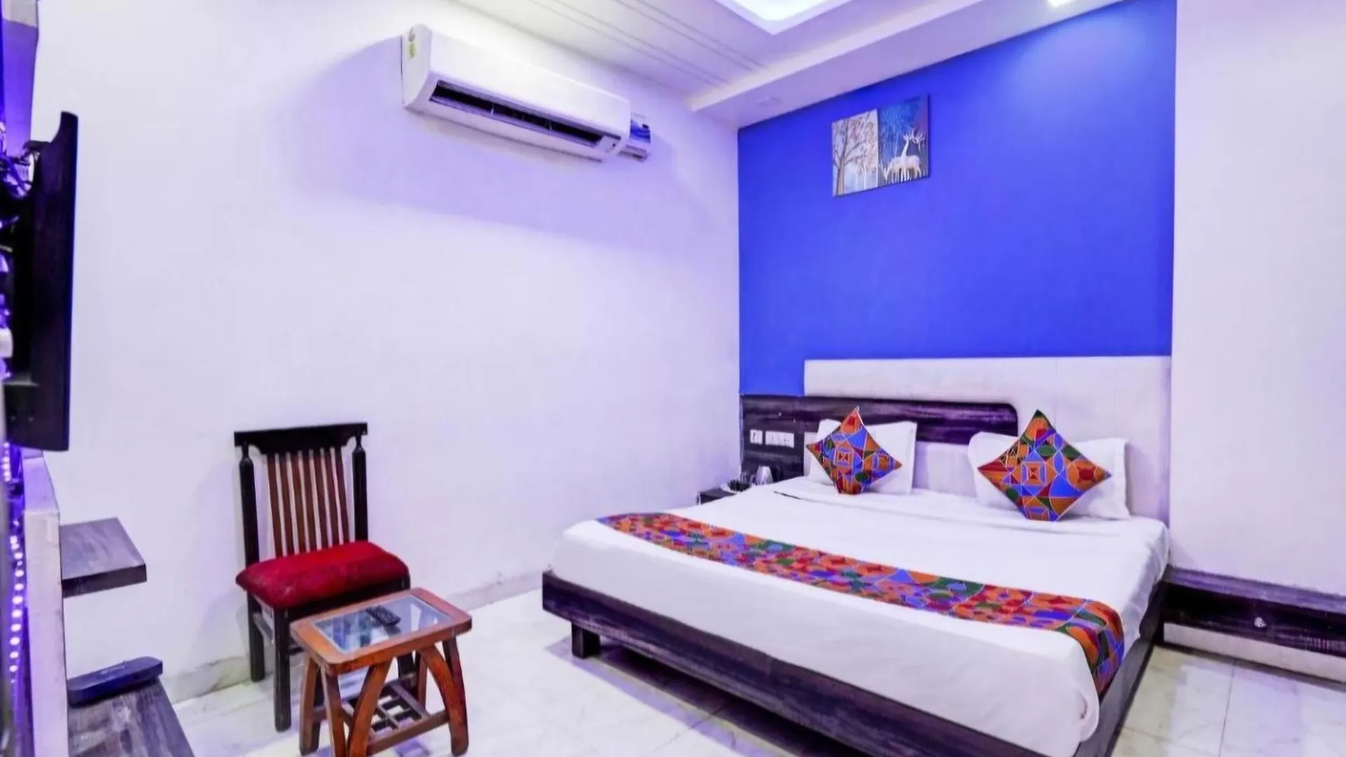 ***  Hotel Season Grand Couple Friendly Pitampura Metro Station Delhi  India