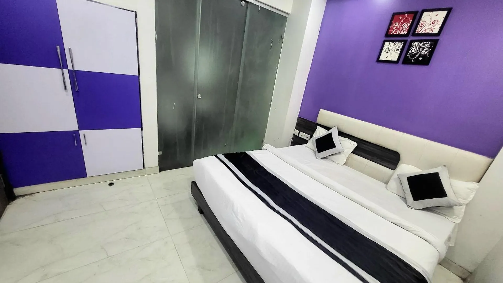 Hotel Season Grand Couple Friendly Pitampura Metro Station Delhi